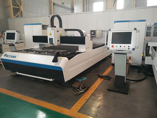 1500W Fiber Laser Cutting Machine por Metalo
